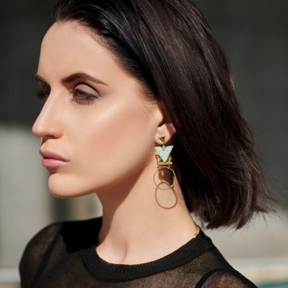 Sibylla Hoop Earring  - Picture 4 of 6